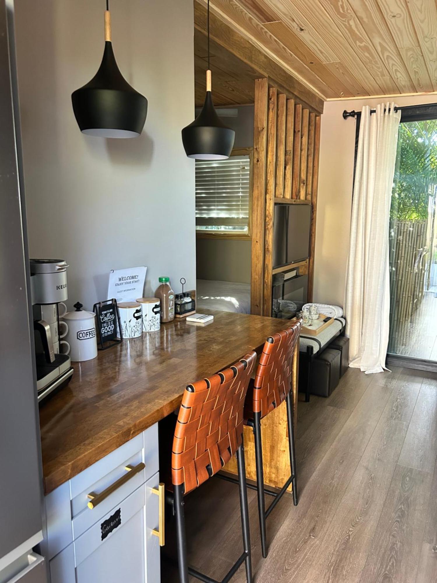 Sweet Tiny Cabin Тампа Екстериор снимка