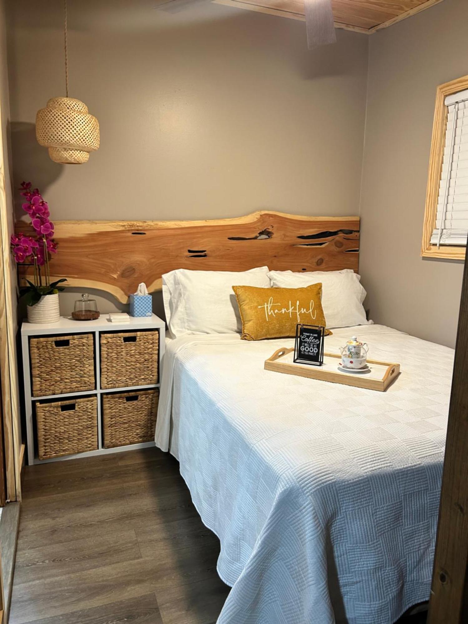 Sweet Tiny Cabin Тампа Екстериор снимка